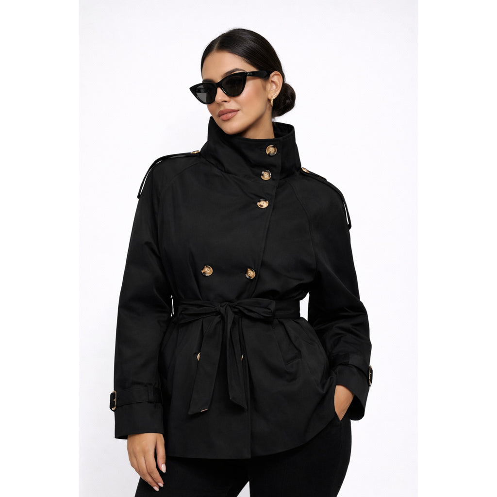 Trench court noir
