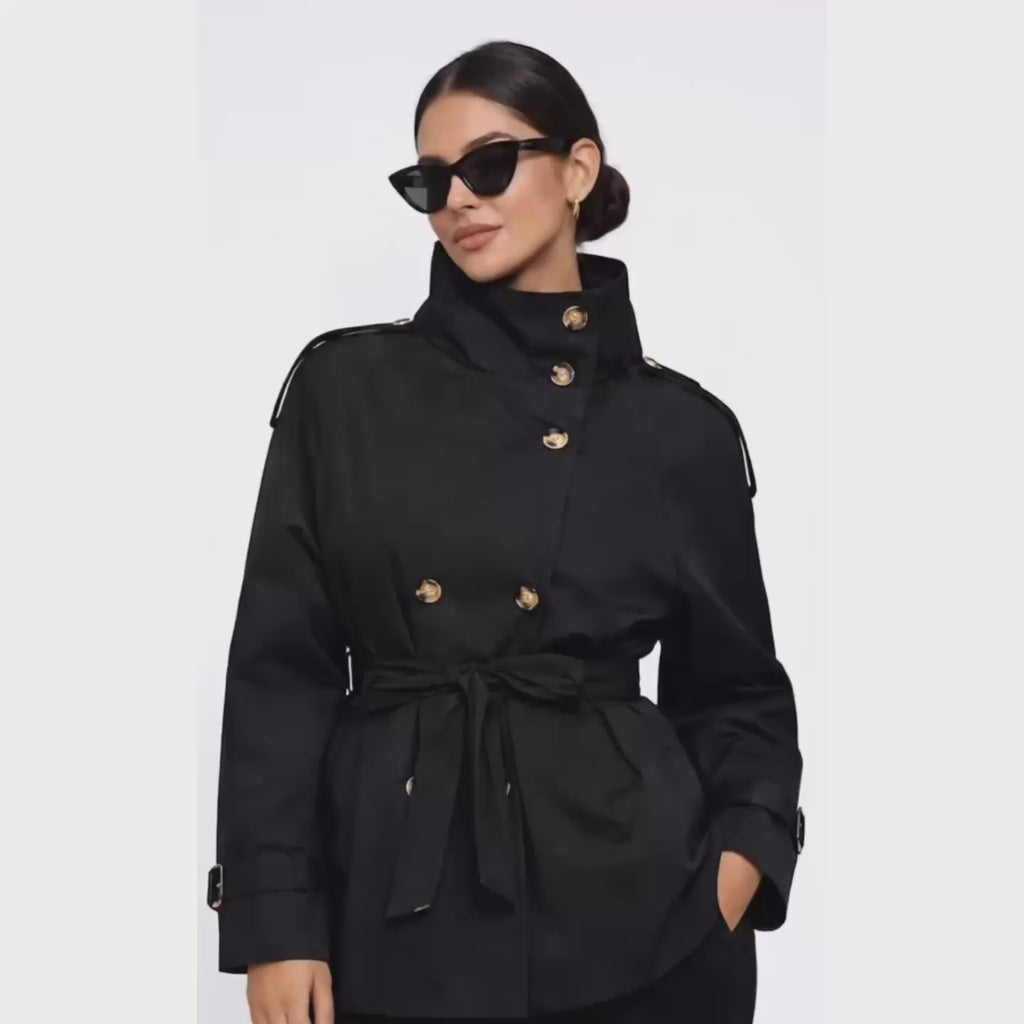Trench court noir